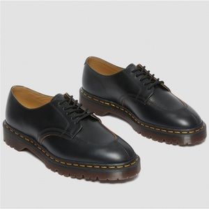 NEW Doc Martens Vintage Black Smooth Leather 2046 Oxford Shoes 7